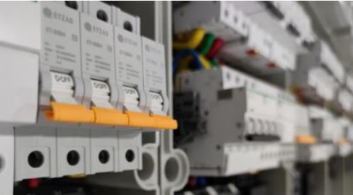 什么樣的浪涌后備保護器才能真正起到保護作用？點擊查看詳情-易造防雷