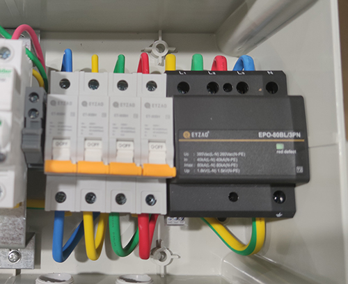 浪涌保護(hù)器