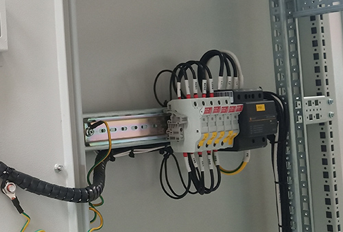 配電箱內浪涌保護器如何配備 配電箱內浪涌保護器如何配備