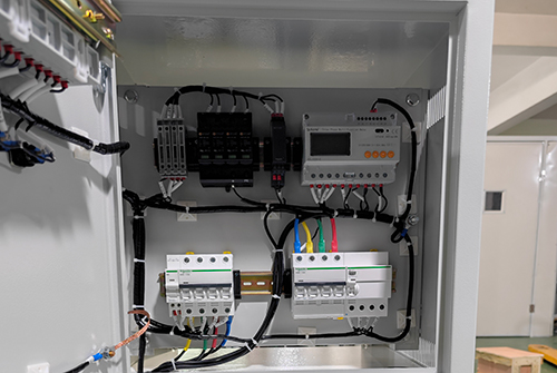 低壓電容柜浪涌保護(hù)器價(jià)格 低壓電容柜浪涌保護(hù)器價(jià)格