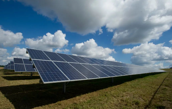 光伏儲能系統(tǒng)中浪涌保護(hù)器的選型